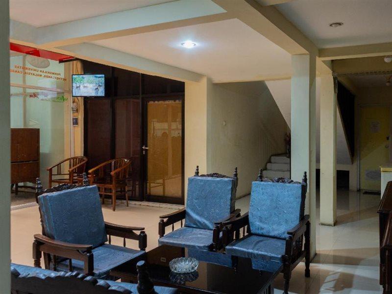 Audah Guesthouse Syariah Redpartner Jakarta Luaran gambar