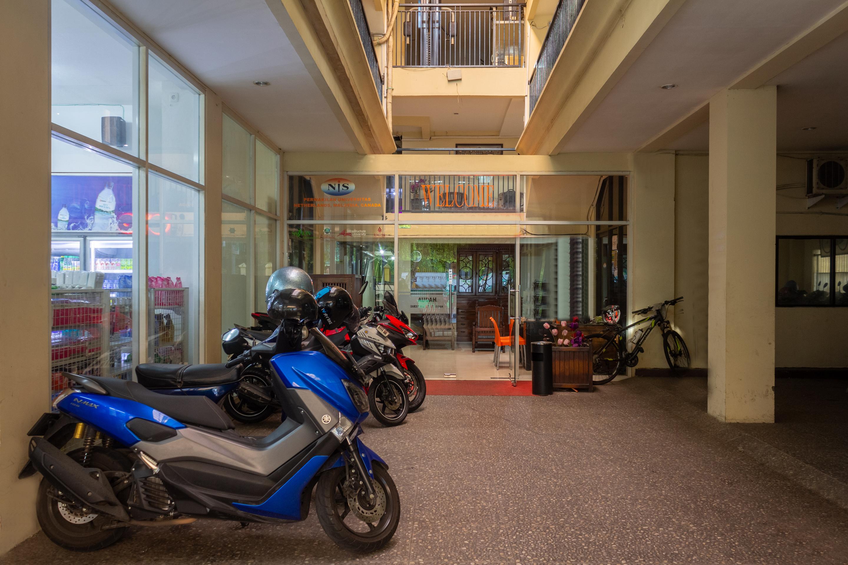 Audah Guesthouse Syariah Redpartner Jakarta Luaran gambar